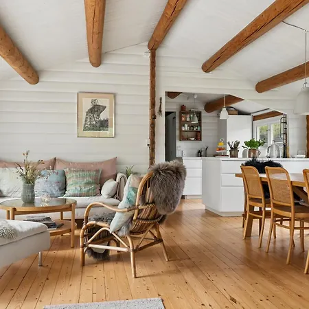 Danish Summerhouse With Danish Atmosphere 펜션